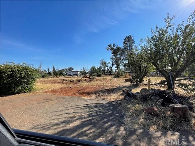 2nd image of 480 Saticoy Ln
