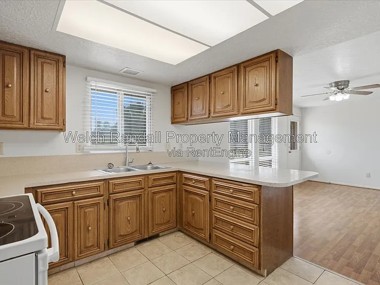 3548 S Midland Dr — Photo 10
