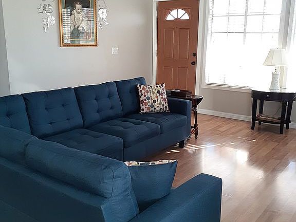 3rd image of 8012 Broken Spur Ln