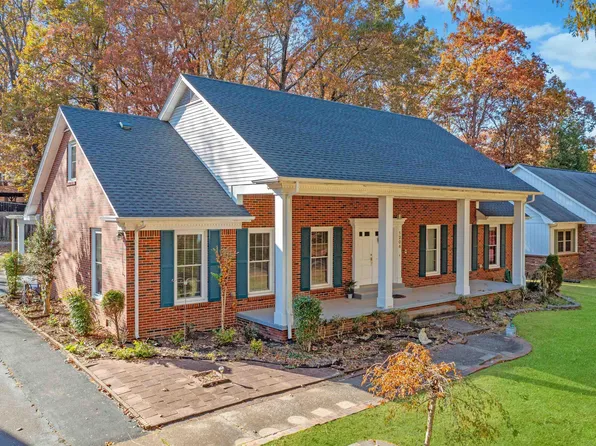 1204 Dogwood Dr E, Murray, KY 42071