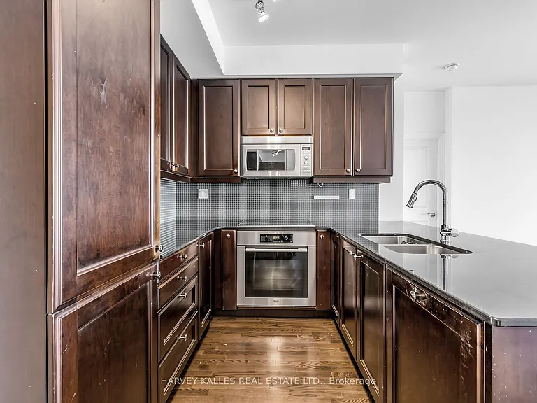 1 Bedford Rd #421 — Photo 11