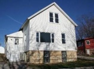 214 E 18th St, Lockport, IL 60441