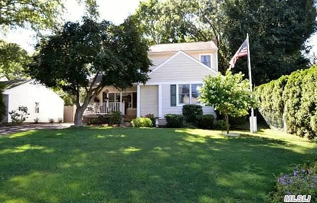 1st image of 105 Waverly St