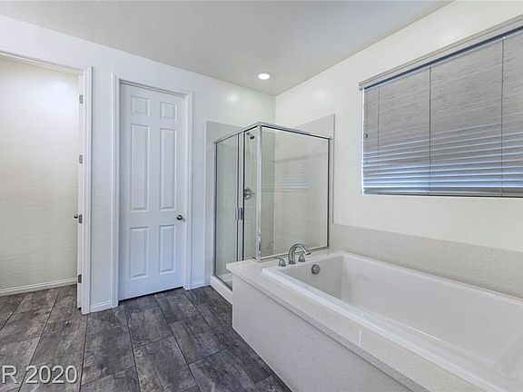 4th image of 10726 Niobrara Ave