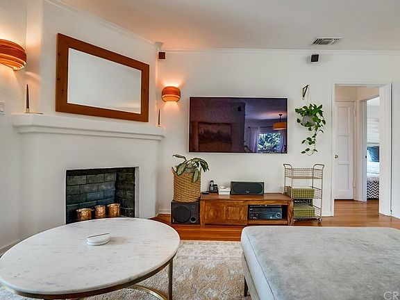 5th image of 5524 Cartwright Ave