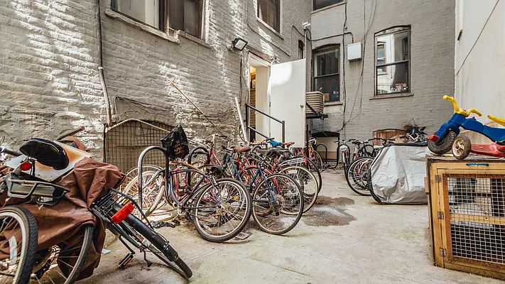 Rented by Nooklyn NYC LLC | media 10