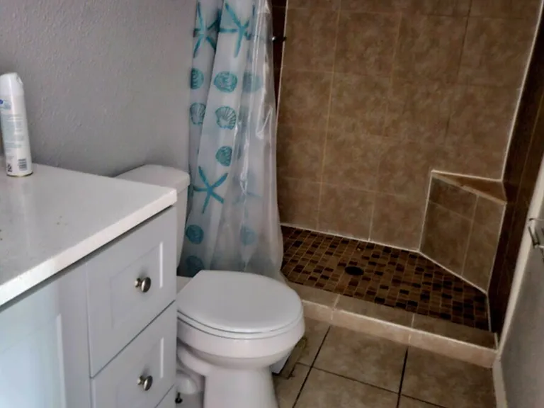 4106 W Jackson St — Photo 2