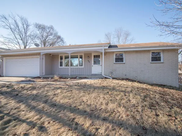 1404 Sandra LANE, West Bend, WI 53095