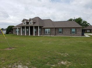 1059 N Main St, Muenster, TX 76252
