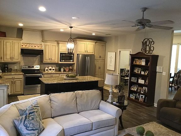 4th image of 7139 Holly Square Ct