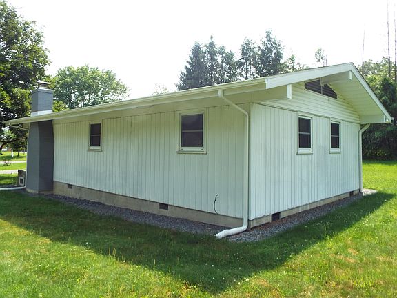 5th image of 102 Brandon Dr