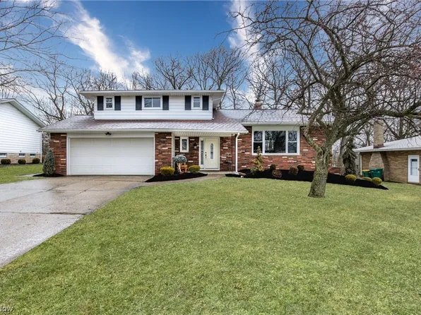 2583 Pasadena Dr, Seven Hills, OH 44131