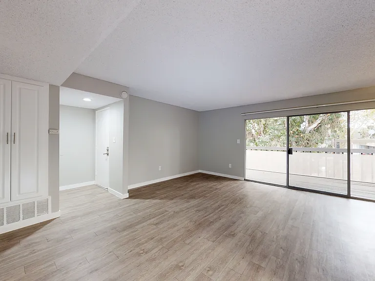 Pine Lake Apartments — Photo 36