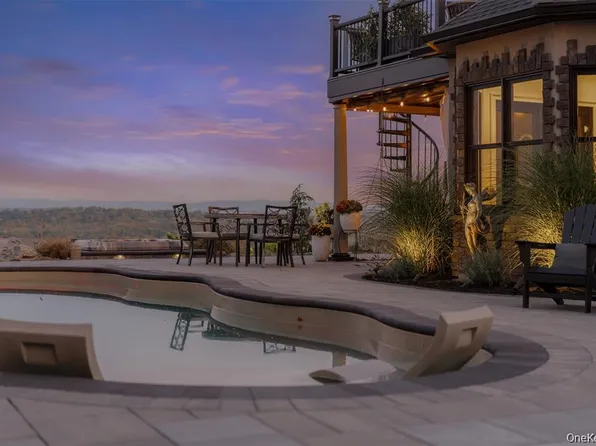 1582 Route 9W, Marlboro, NY 12542