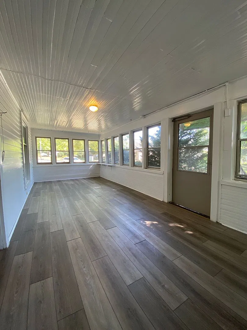 505 Middlebury Street — Photo 1