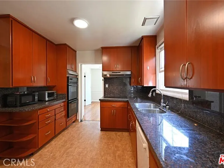 11061 Ohio Ave #3 — Photo 10
