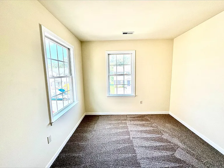 6207 Beaufont Hills Ct — Photo 5
