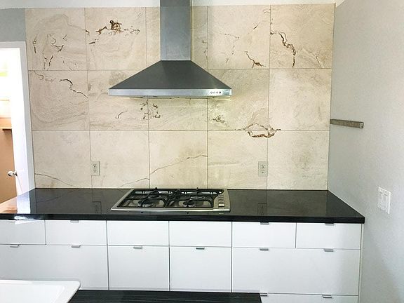Kitchen - stove