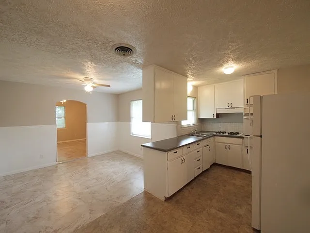 708 Jefferis Ave — Photo 5