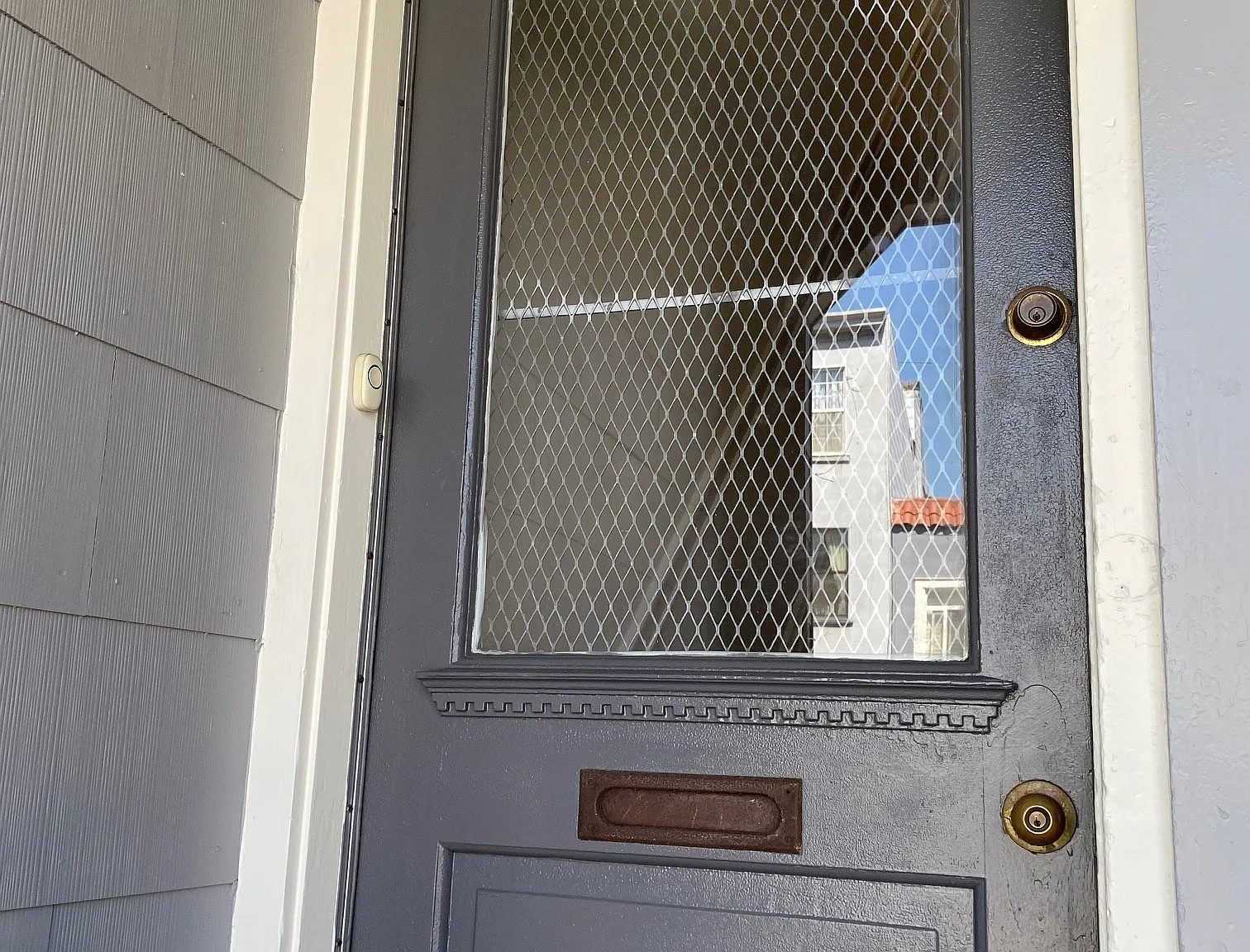 3 bed, $5,890 — Photo 2