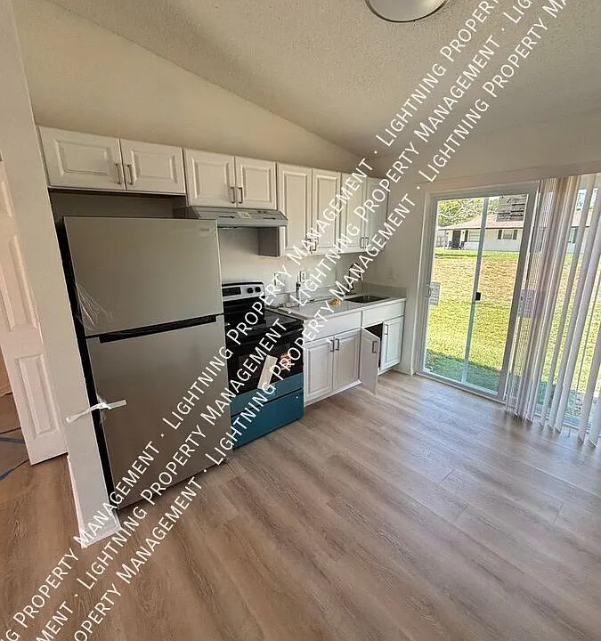 4522 Audrey Ln