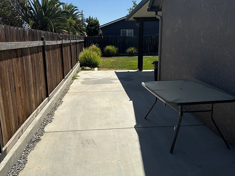 Troutdale Ln — Photo 19
