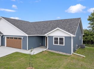 712 Roosevelt St, Baraboo, WI 53913