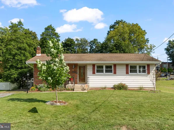 10 Hough St, Pemberton, NJ 08068