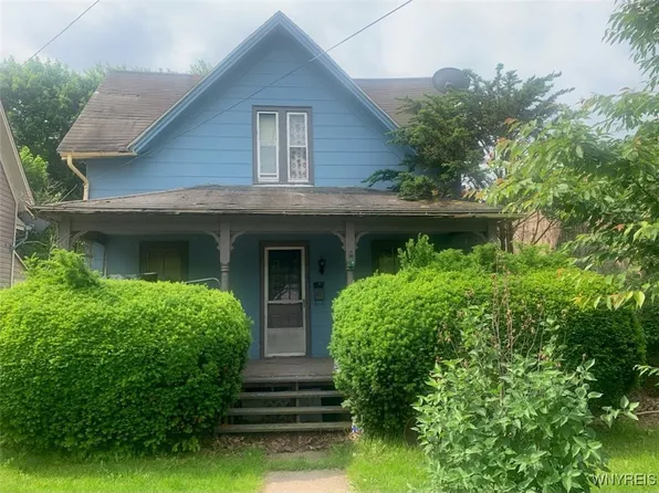 407 E Miller St, Newark, NY 14513