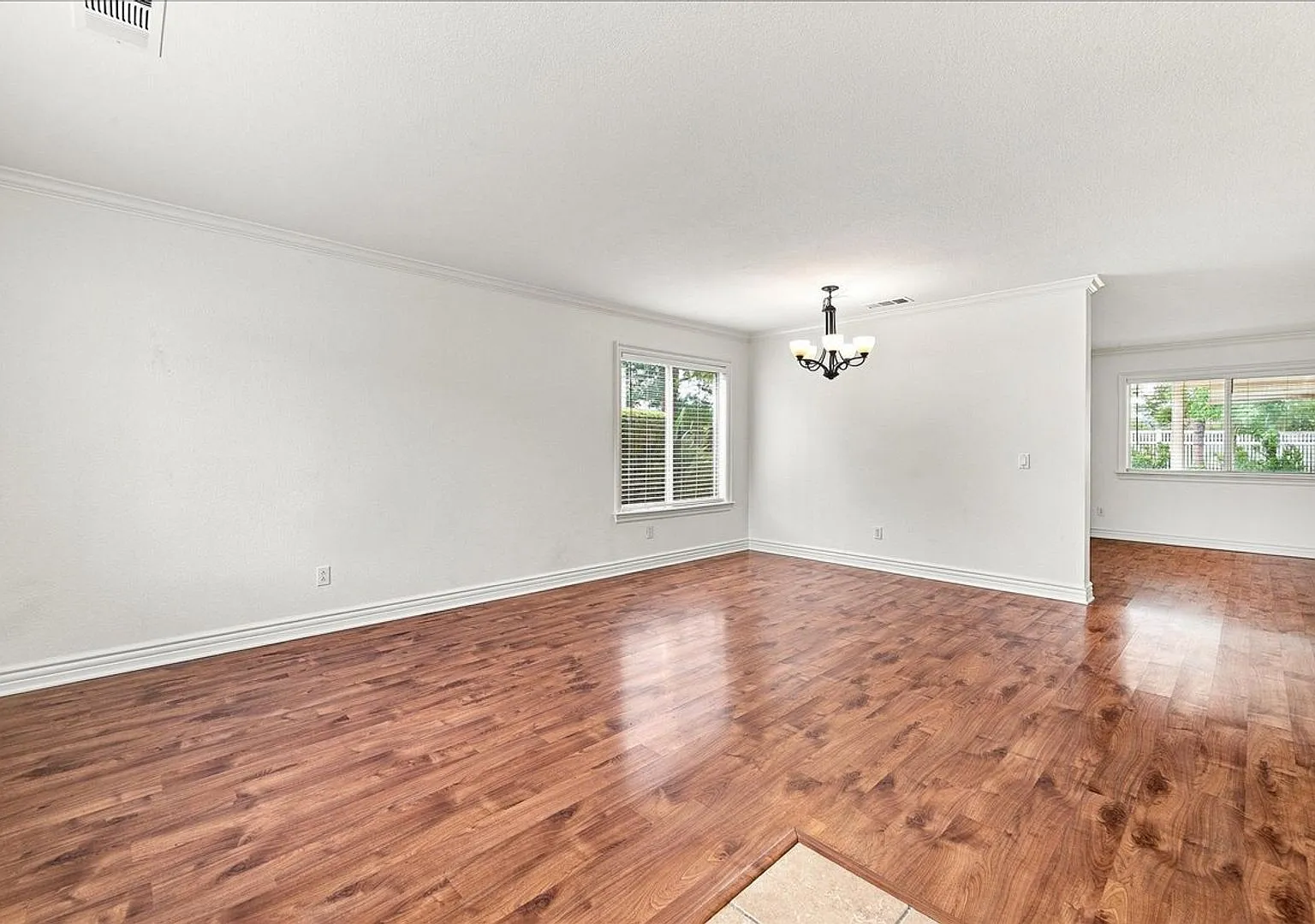 Spacious Temecula Home in a Great Location — Photo 3