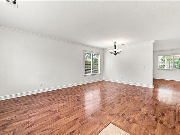 3rd image of 32815 Paterno St