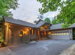 459 Mountain View Ter, Whittier, NC 28789