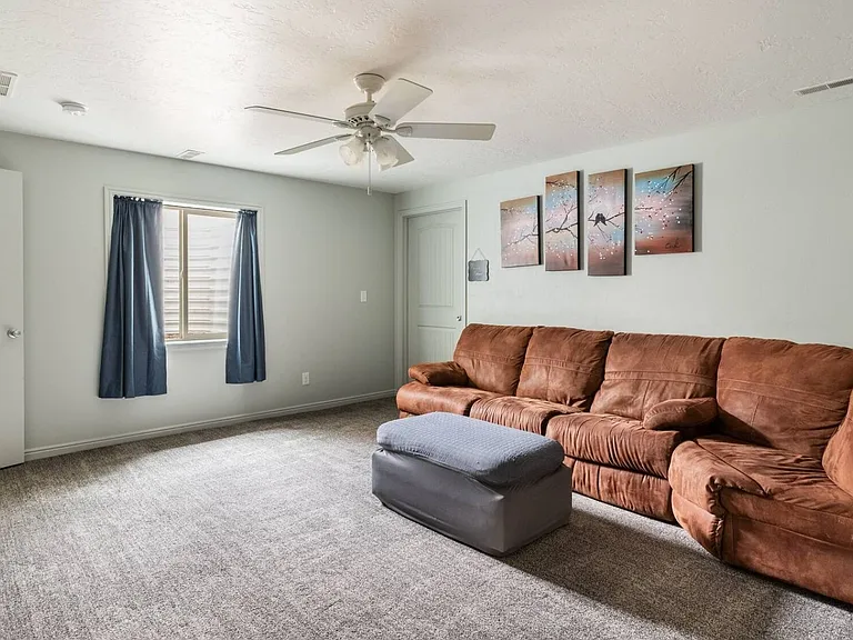 674 Tanglewood Dr — Photo 17