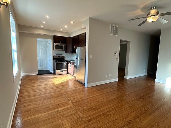 2nd image of 4210 N Albany Ave APT 1R