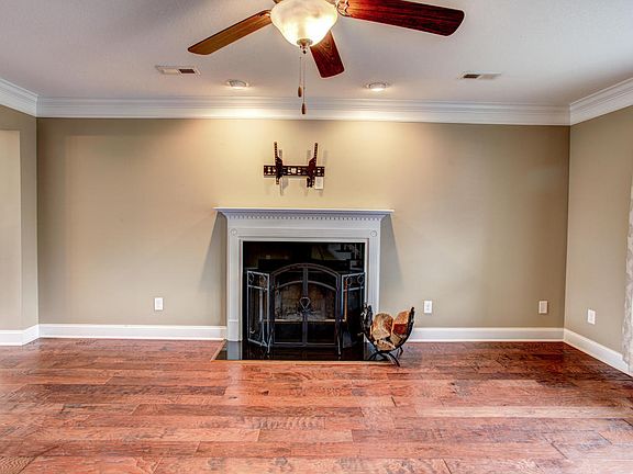 5th image of 7624 Asher Ln