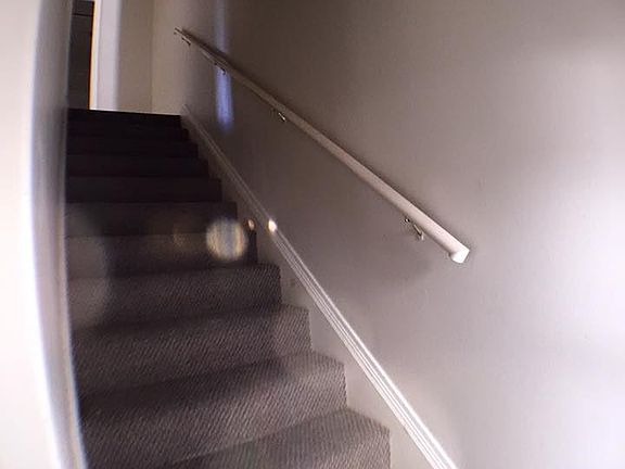 W lens stairs