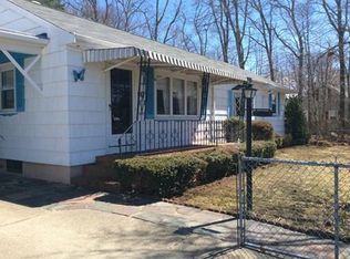 904 Wildwood Rd, New Bedford, MA 02745