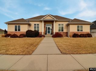 3328 Peterson Ave, Fremont, NE 68025
