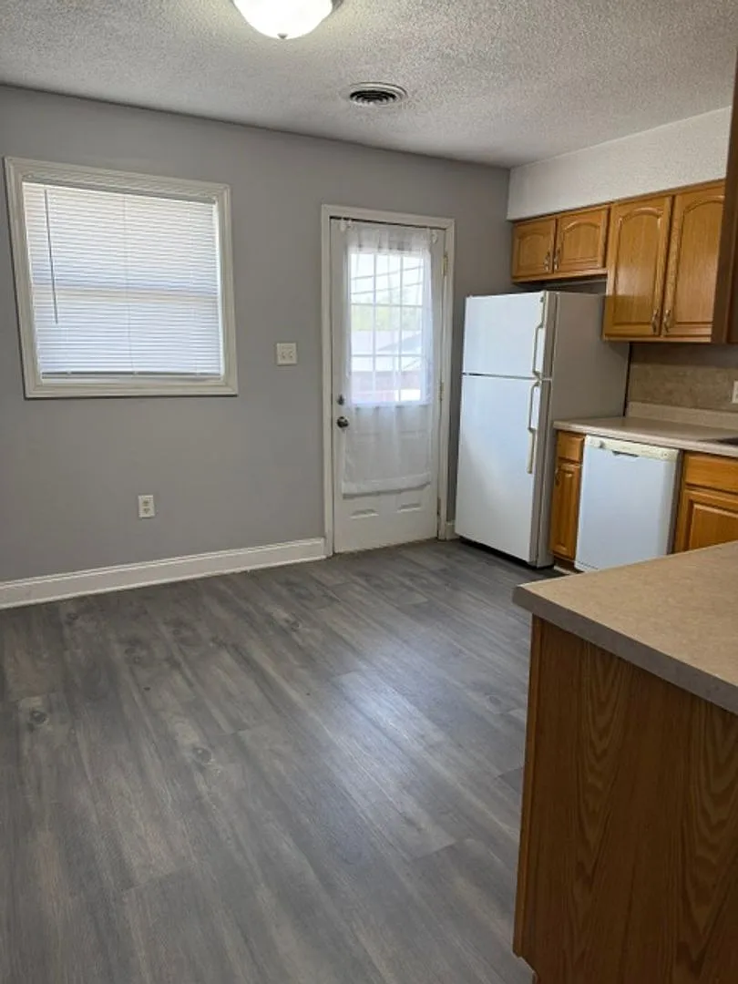 405 S Main — Photo 3