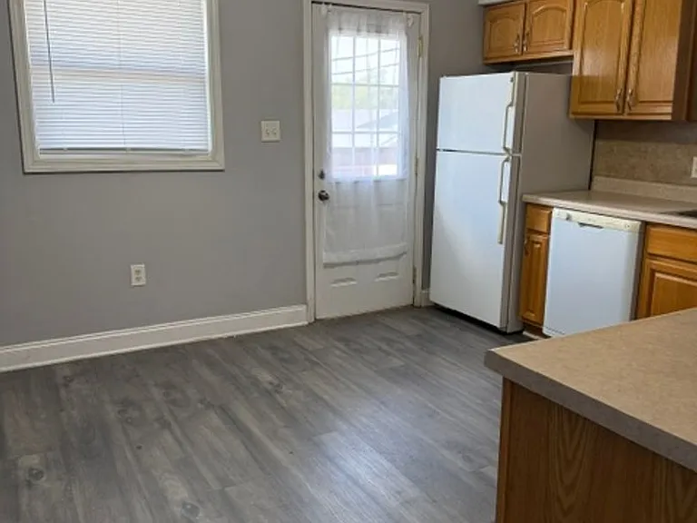 405 S Main St — Photo 3