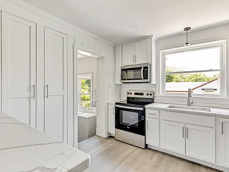 8807 Turnbull Ave — Photo 20