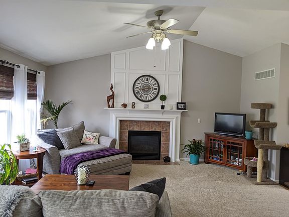 3rd image of 7447 Dover Dr
