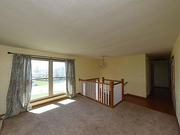 4th image of 2364 W 45th St