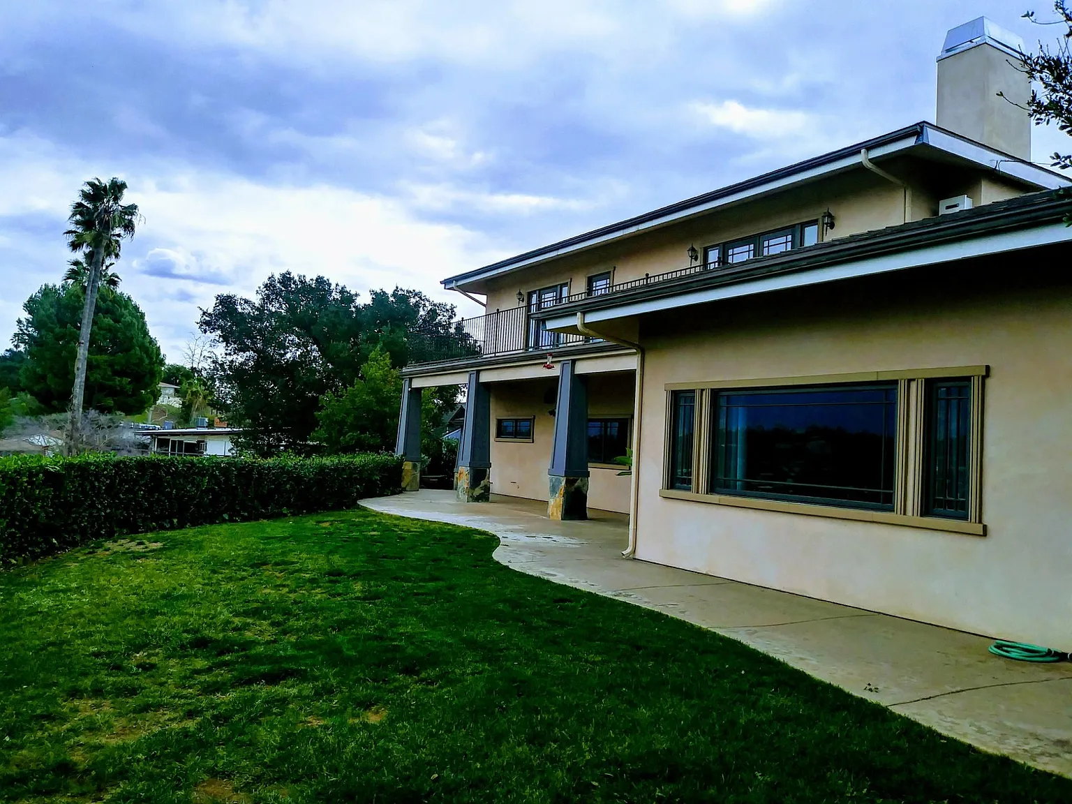 1572 Silverwood Dr — Photo 2