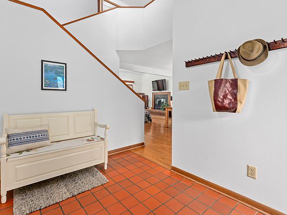 2nd image of 5317 Hideaway Dr