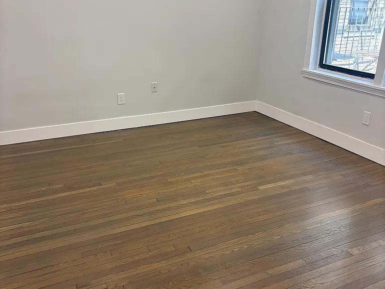 21 Peterborough St #8 — Photo 2