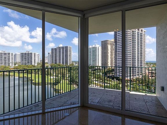4th image of 20000 Country Club Dr #1010