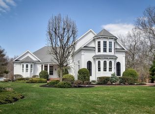 15 Whispering Ln, Holliston, MA 01746