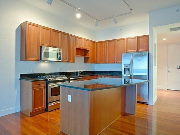5th image of 150 E Robinson St Unit 1906