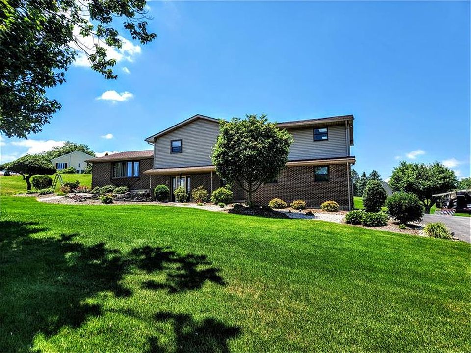 1st image of 891 Alpine Dr